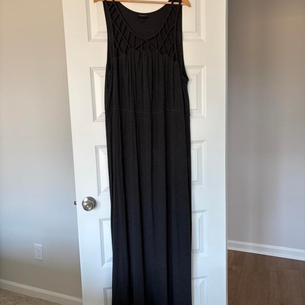 Lane Bryant grey maxi dress with criss cross front . Size: 24